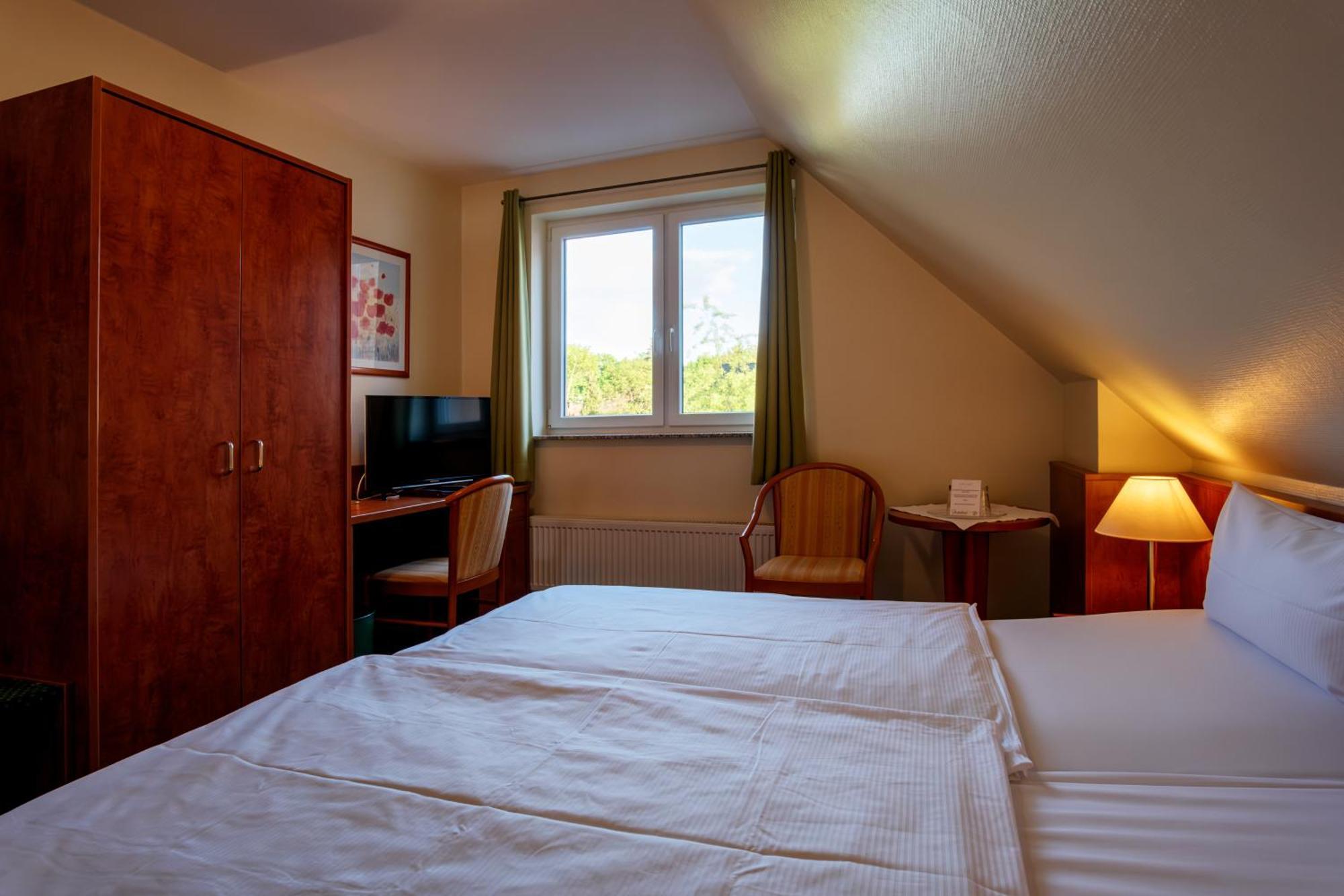 Restaurant & Hotel Storchenklause Шторков Экстерьер фото