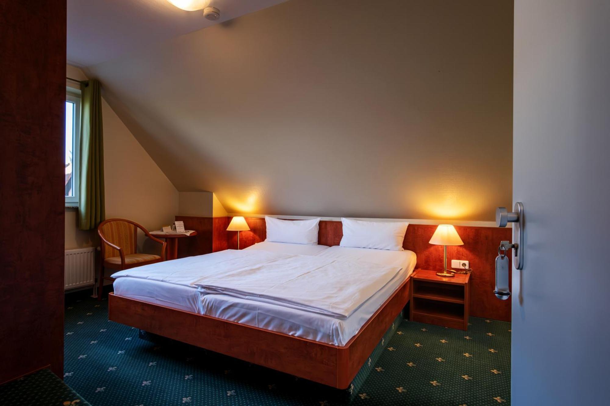 Restaurant & Hotel Storchenklause Шторков Экстерьер фото